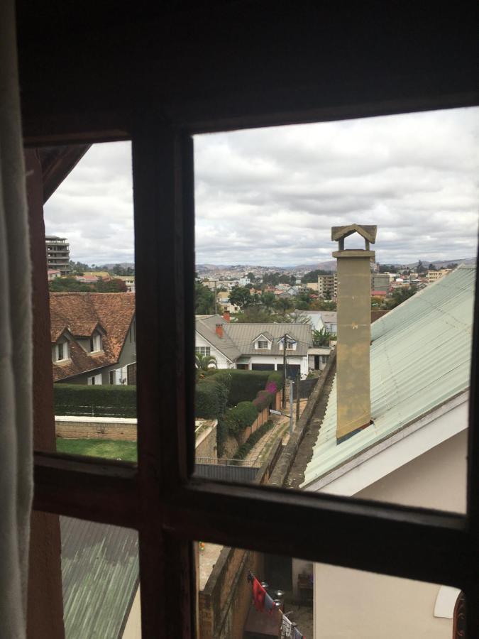 Le Fumoir Guest House Chambre Double Antananarivo Exterior photo