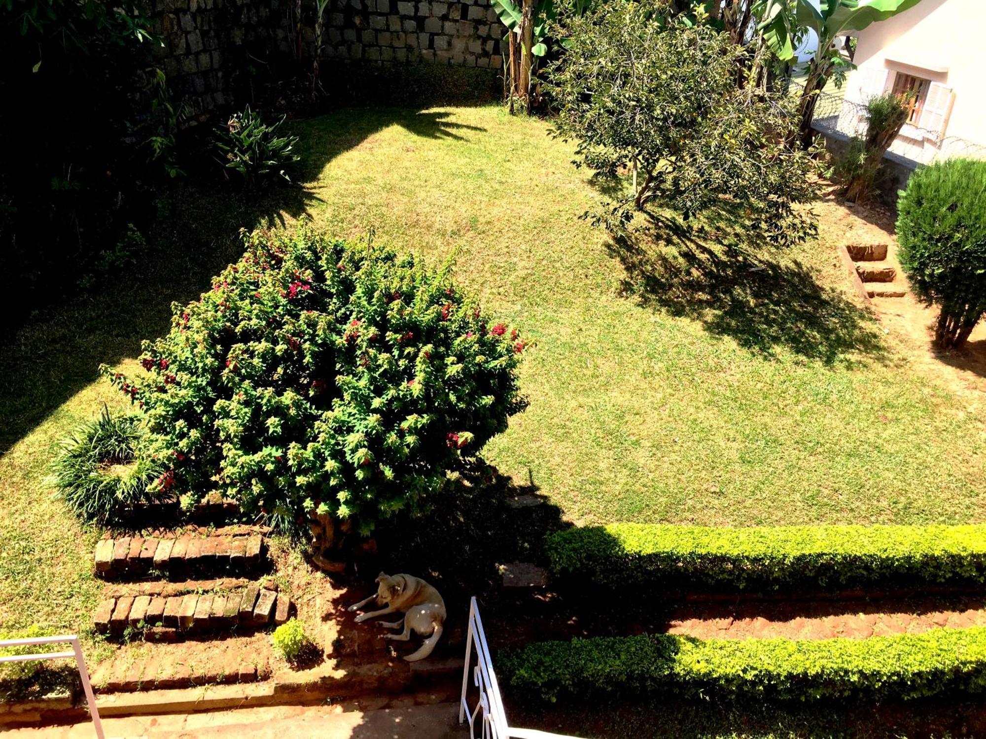 Le Fumoir Guest House Chambre Double Antananarivo Exterior photo