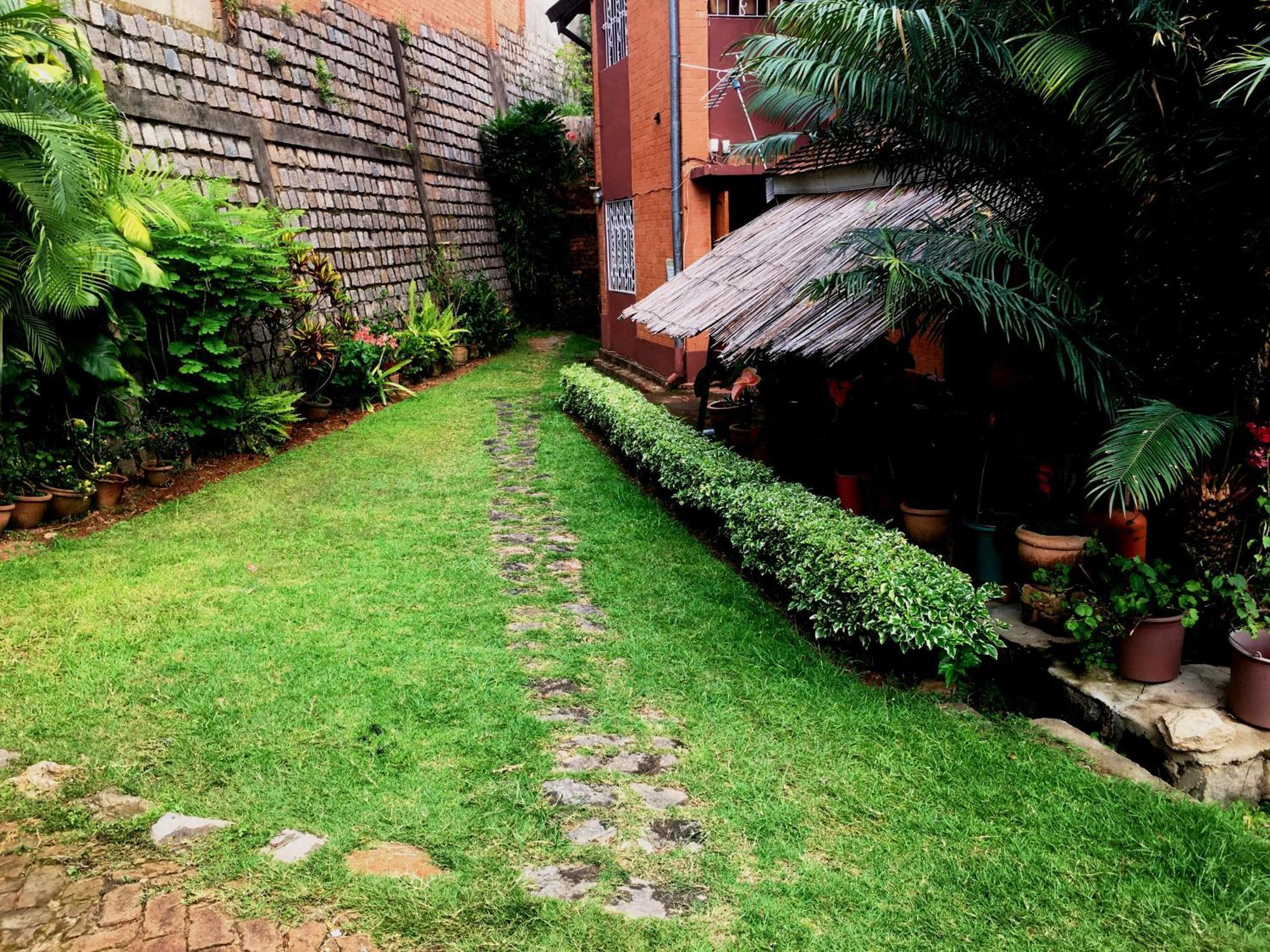 Le Fumoir Guest House Chambre Double Antananarivo Exterior photo